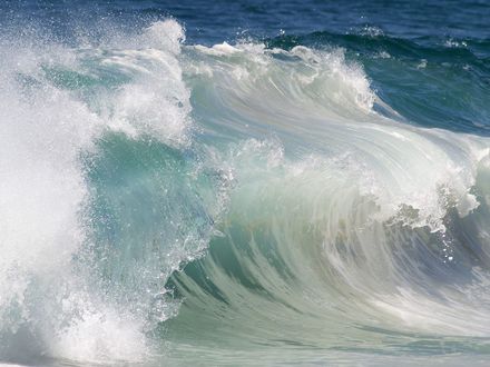 Обои на рабочий стол Шторм на море
