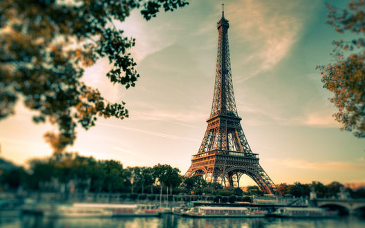 Обои на рабочий стол Вид на Эйфелеву башню, Париж / Paris, Франция / France