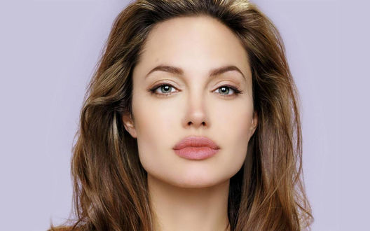 Обои на рабочий стол Крупные губы Angelina Jolie / Анджелина Джоли 
