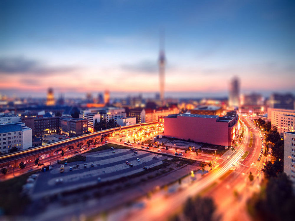Обои для рабочего стола Ночной Берлин / Berlin с эффектом тилт шифт / tilt shift