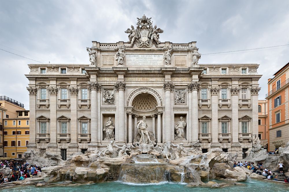 Обои для рабочего стола Великолепная арихитектура Фонтана Треви / Fontana di Trevi, примыкающего к фасаду палаццо Поли/ Palazzo Poli в Риме / Rome, Италия / Italy