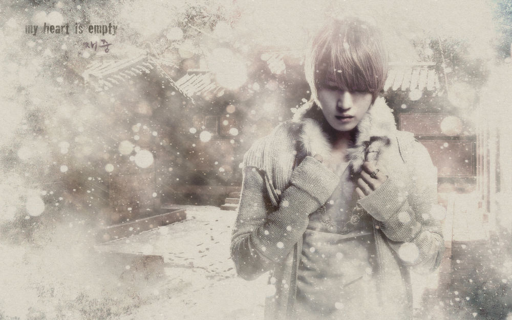 Обои для рабочего стола Хиро Джеджун / Hero JaeJoong на улице в снегопад (my heart is empty / пустота в моем сердце)