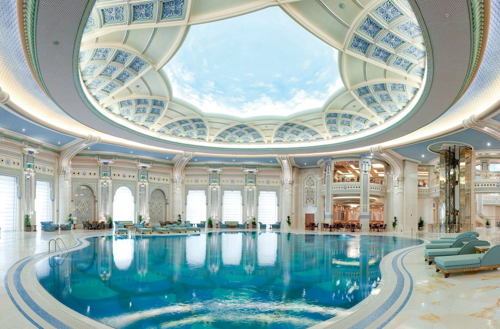 Обои для рабочего стола Бассейн с открытым потолком отеля The Ritz Carlton Dubai 5* ОАЭ, Дубай / UAE, Dubai