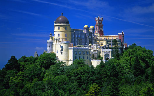 Обои на рабочий стол Замок Пена В Синтре, Португалия / Castle Pena in Sintra, Portuga
