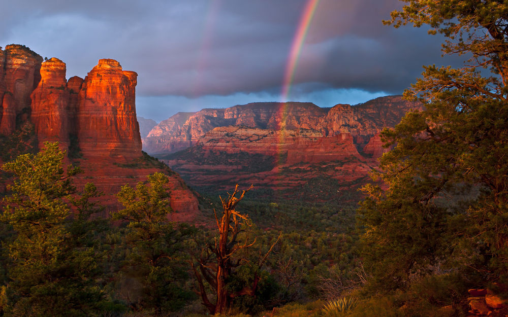Обои для рабочего стола Радуга над Гранд Каньоном / Grand Canyon в США / USA штат Аризона / Arizona