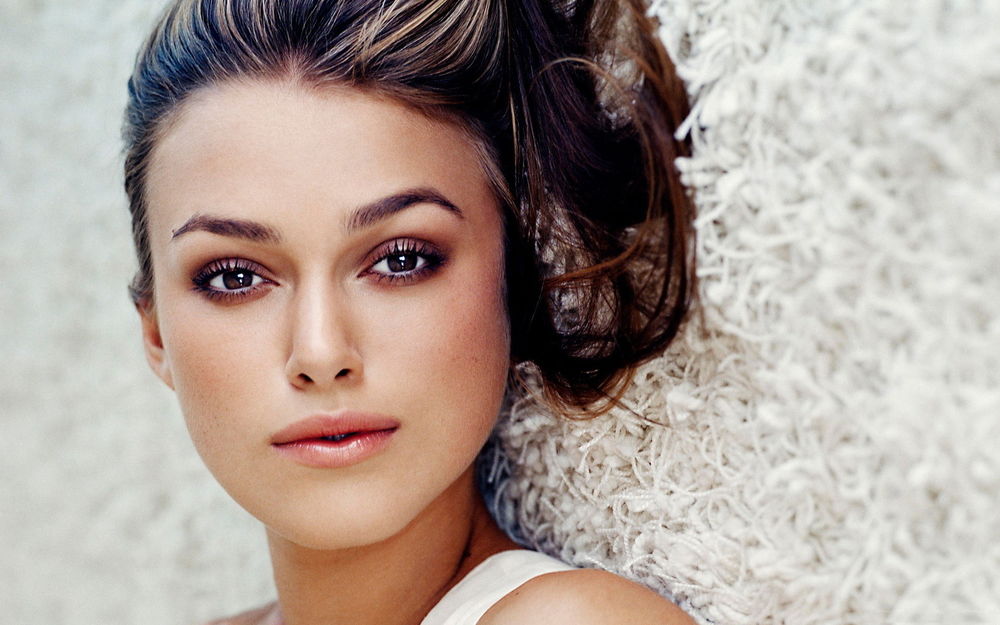 Обои для рабочего стола Британская актриса Кира Найтли / Keira Knightley
