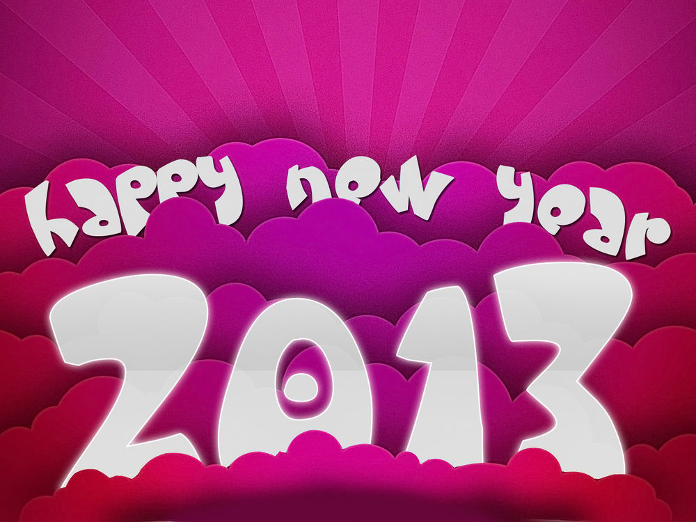 Обои для рабочего стола Надпись Happy New Year / Счастливого Нового Года 2013 в розово-фиолетовых облаках