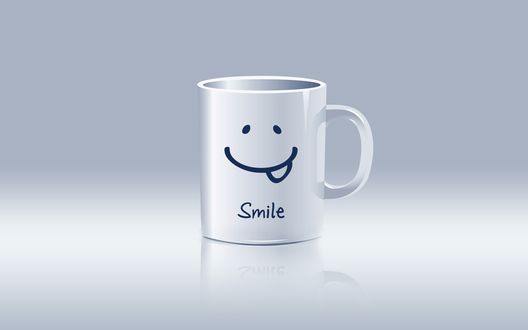 Обои на рабочий стол Чашка со смайликом и надписью Smile / Улыбка