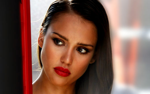 Обои на рабочий стол Американская актриса Джессика Альба / Jessica Alba крупным планом