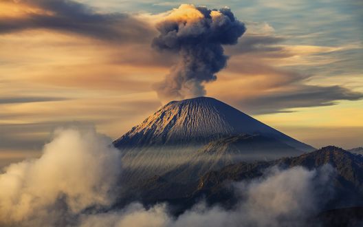 Обои на рабочий стол Вулкан Семеру / Semeru, Индонезия / Indonesia