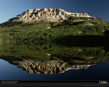 Обои на рабочий стол Горы и их отражение в озере, Wyoming / штат Вайоминг, National Geographic  