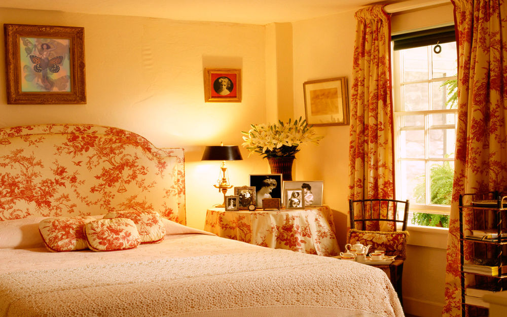 Обои для рабочего стола Интерьер спальни в романтическом стиле Франции 1920-х годов