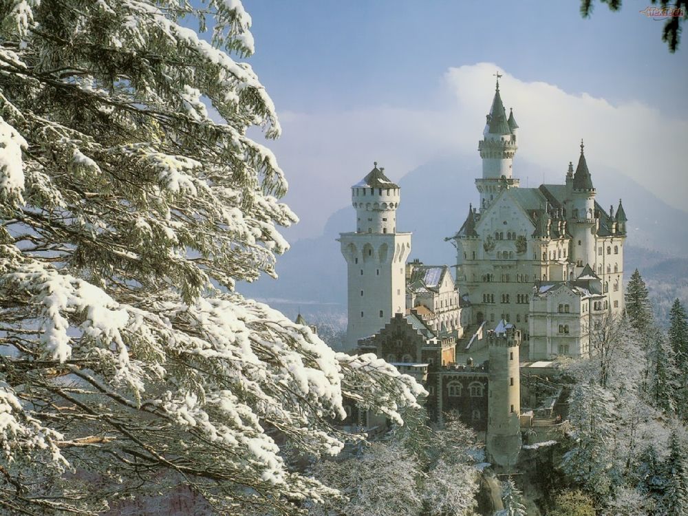 Обои для рабочего стола Замок Нойшванштайн / Neuschwanstein в Германии / Germany