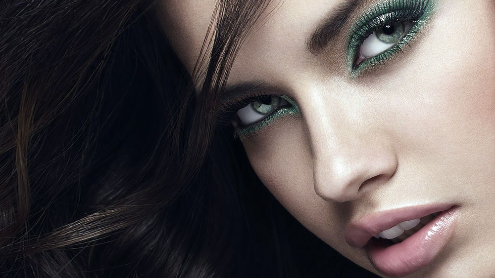 Обои для рабочего стола Лицо Адрианы Лимы / Adriana Lima