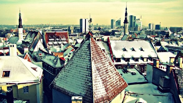 Обои на рабочий стол Зимний вид на старый город. Tallinn, Estonia / Таллин, Эстония