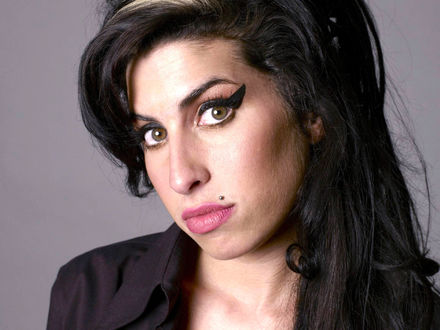 Обои на рабочий стол Эми Уайнхаус / Amy Winehouse