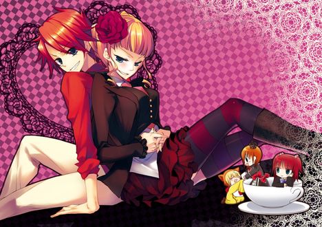 Обои на рабочий стол Беатриче / Betrice и Баттлер Уширомия / Battler Ushiromia из аниме Когда плачут чайки / Umineko no Naku Koro ni, в кружке - Сакутаро, Мария-Беатриче и Анж Уширомия в стиле чиби