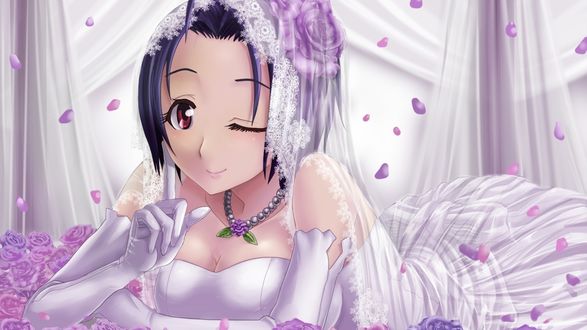 Обои на рабочий стол Azusa Miura / Адзуса Миура лежит на кровати, вокруг летают сиреневые лепестки роз
