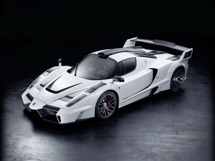 Обои на рабочий стол Белый Ferrari / Феррари 2009 Gemballa MIG-U1 на черном фоне