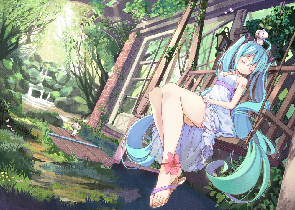 Обои для рабочего стола Мику Хатсуне / Vocaloid Hatsune Miku спит около дома на деревянной скамейке, аниме Вокалоид