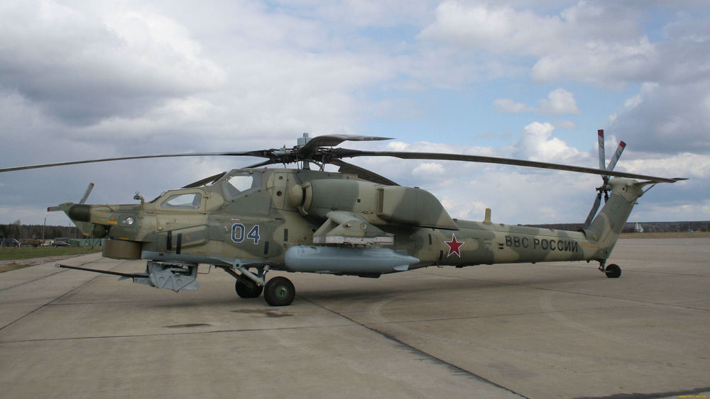 Обои для рабочего стола Вертолет (МИ-28Н) на взлетной полосе