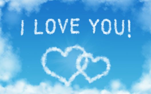 Обои на рабочий стол На голубом небе надпись из белых облаков (I love you! / Я люблю тебя)