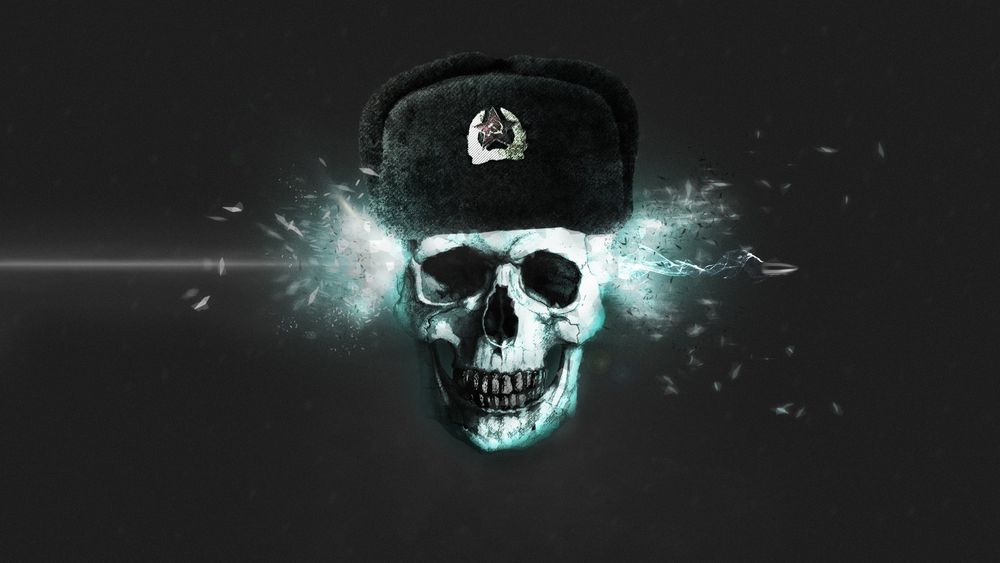 Обои для рабочего стола Пуля пробила череп в шапке со знаком СССР