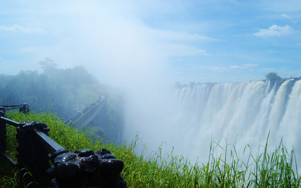 Обои для рабочего стола Мост у водопада Виктория, Замбия / Victoria falls, Zambia