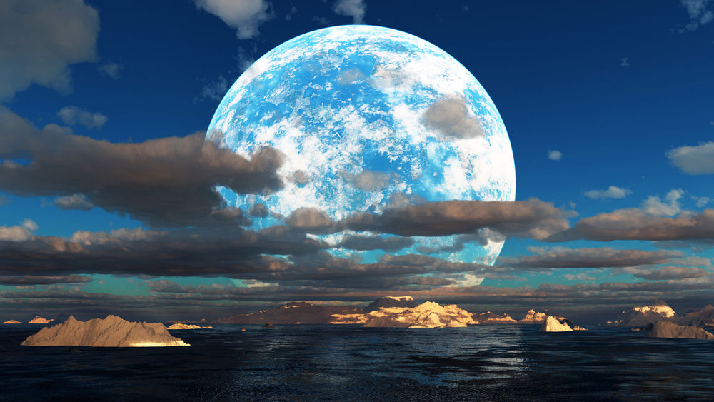 Обои на рабочий стол Луна над морем в голубом небе и облаках, обои для  рабочего стола, скачать обои, обои бесплатно