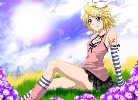 Обои на рабочий стол Vocaloid Kagamine Rin / вокалоид Кагаминэ Рин сидит на цветочной поляне на фоне облачного неба (художник Kuromayu)