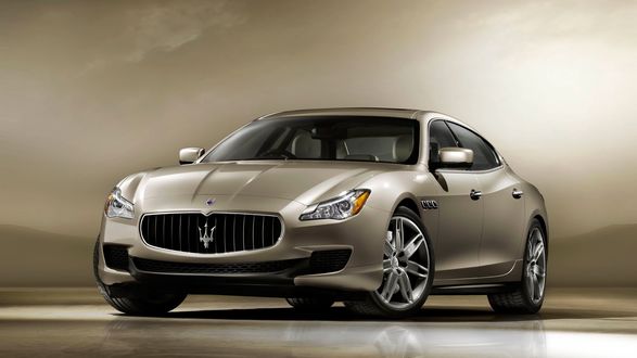 Обои на рабочий стол Серое авто Maserati Quattroporte / Мазерати Кватропорти