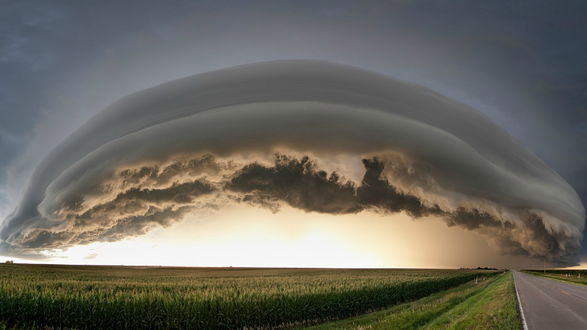 Обои на рабочий стол Валовое облако над городом Карни, штат Небраска, США / Kearney, Nebraska, USA