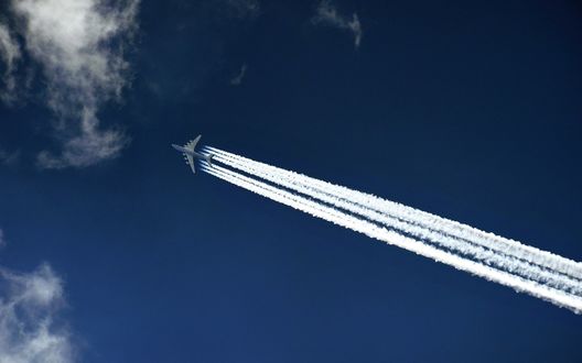 Обои на рабочий стол Ан-225 «Мрия» летит в небе