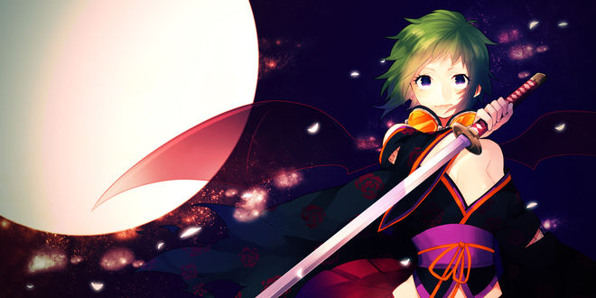 Обои на рабочий стол Vocaloid Gumi Megpoid / Вокалоид Гуми Мегпоид в кимоно, с катаной в руке и прозрачными красными демоническими крыльями за спиной, на фоне ночного неба с полной луной