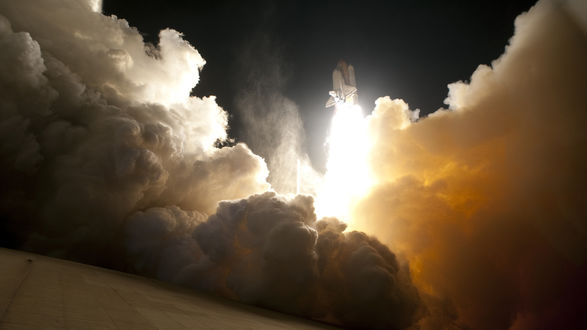 Обои на рабочий стол Запуск шаттла Индевор / Endeavour