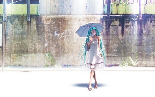 Обои на рабочий стол Vocaloid Hatsune Miku / Вокалоид Хатсуне Мику стоит под зонтом напротив какого-то здания