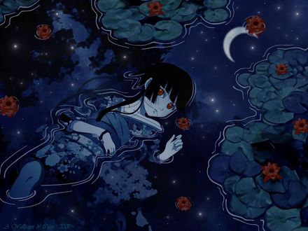 Обои на рабочий стол Энма Ай / Enma Ai, из аниме Адская девочка / Jigoku Shoujo / Hell Girl, одетая в кимоно, лежит в воде, в которой отражается месяц, среди кувшинок