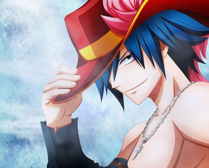 Обои на рабочий стол Грей Фулбастер / Gray Fullbuster стоит в красной шляпе с цветком из аниме Хвост Феи / Fairy Tail