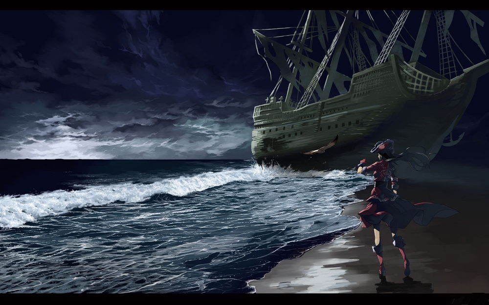 Обои для рабочего стола Девушка-пиратка, одетая в камзол с короткой бархатной курточкой, в высокие ботфорты и шляпу-треуголку на голове, стоящая на песчаном берегу моря, вглядывается в ночную даль, рядом стоит пиратский корабль, летит чайка на фоне ночного пасмурного неба