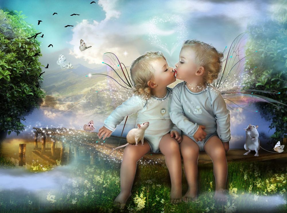 Обои для рабочего стола Две маленьких феи целуются, сидя на мосту над травой, рядом стоит мышь и сидит бабочка, у девочки феи на ноге сидит мышь, летают птицы