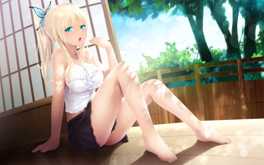 Обои на рабочий стол Сэна Касивадзаки / Sena Kashiwazaki сидит на крыльце из аниме У меня мало друзей / Boku wa Tomodachi ga Sukuna (художник cait)