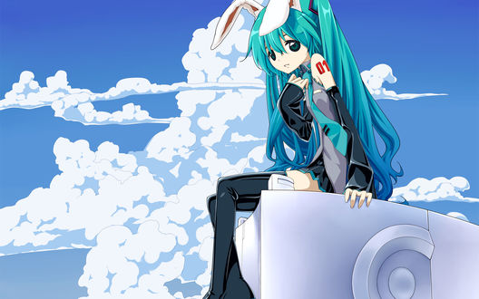 Обои на рабочий стол Vocaloid Hatsune Miku / Вокалоид Хатсуне Мику с кроличьими ушками на голове сидит на огромном динамике на фоне неба