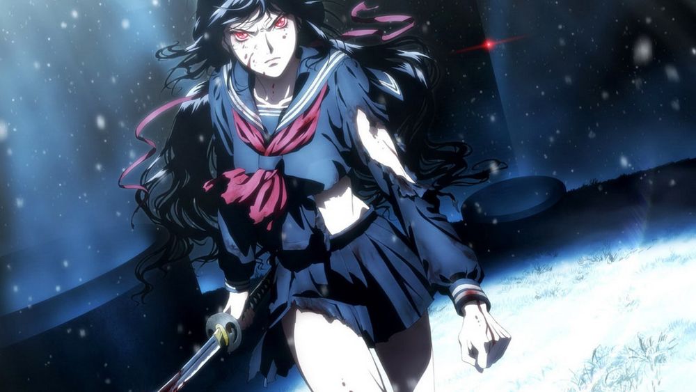 Обои для рабочего стола Saya Kisaragi в рваной школьной форме с окровавленной катаной в руке идет, смотря злобно вперед, из аниме Bloob-C