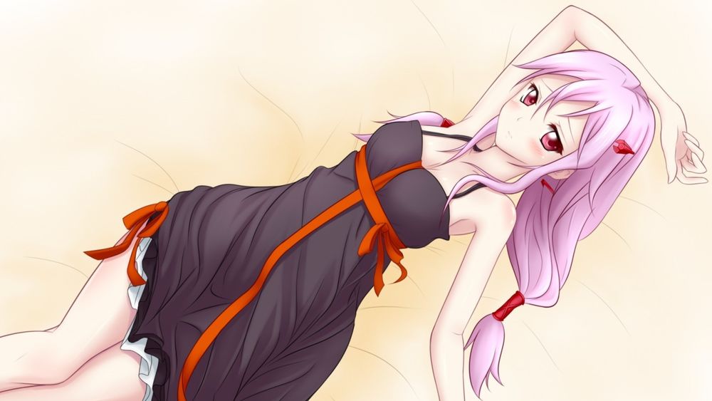Обои для рабочего стола Инори Юдзуриха / Yuzuriha Inori из аниме Корона Греха / Guilty Crown лежит, смущено смотря в сторону