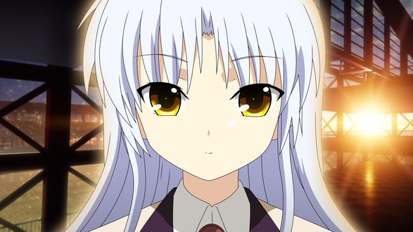 Обои на рабочий стол Тачибана Канадэ / Kanade Tachibana смотрит вперед из аниме Ангельские ритмы / Angel Beats
