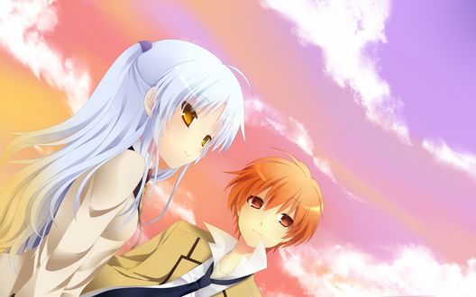 Обои на рабочий стол Юдзуру Отонаси / Yuzuru Otonashi и Канадэ Татибана / Kanade Tachibana стоят на фоне неба из аниме Ангельские ритмы / Angel beats