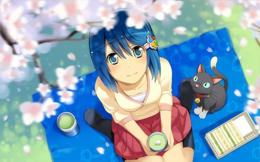 Обои на рабочий стол Маскот Windows 7 Нанами Мадобэ / Nanami Madobe с чашкой зеленого чая в руках сидит на коврике под цветущими ветками сакуры, рядом сидит кошка, стоит коробочка с бутербродами и термос с напитком, падают лепестки