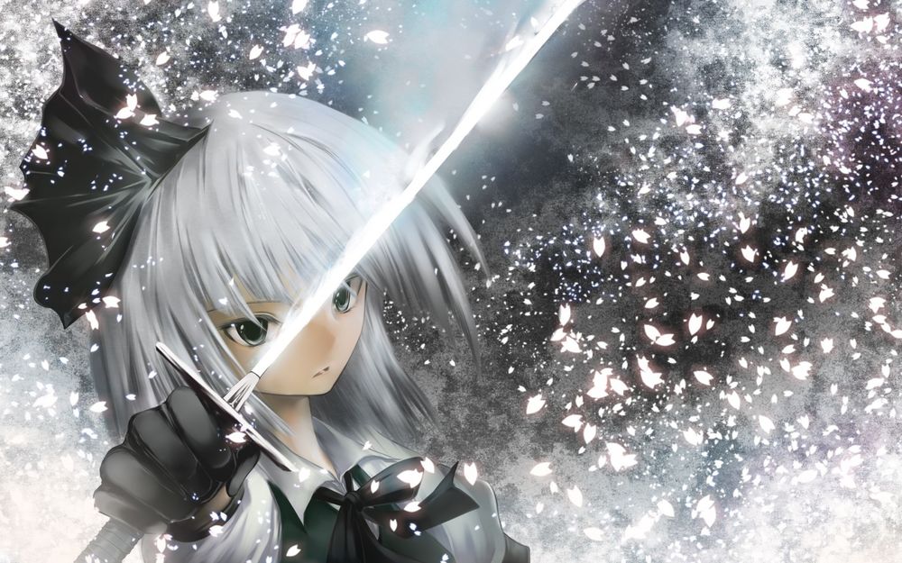 Обои для рабочего стола Ёму Компаку / Youmu Konpaku из Тохо / Touhou Project со светящейся катаной на фоне лепестков сакуры