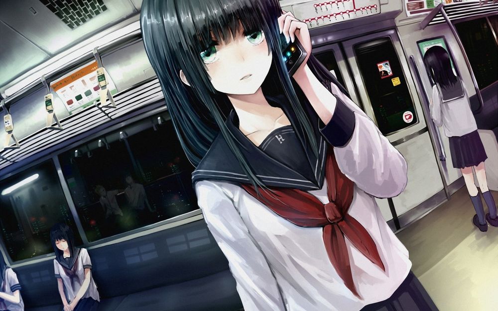 Обои для рабочего стола Темноволосая девушка в школьной форме едет в поезде, разговаривая по телефону, из окошек виден ночной город