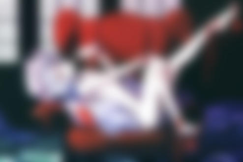 Обои на рабочий стол Обнаженная Remilia Scarlet / Ремилия Скарлет лежит на кресле, из серии компьютерных игр Тохо / Touhou Project (художник Hong (white spider))